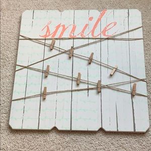 “Smile” picture board